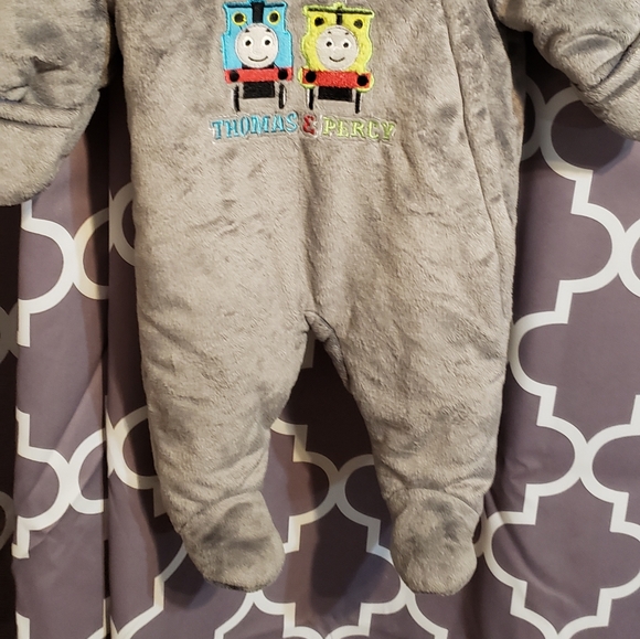 Baby Snow or Outdoor heavy bodysuit. Thomas the Train. Size 0-3m. Gently used. - Picture 2 of 3
